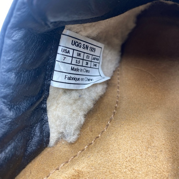 UGG Leather Clogs Mule F8910E Slides Heel Fur Lining USA 7 Snap Detail Rubber - Picture 8 of 9
